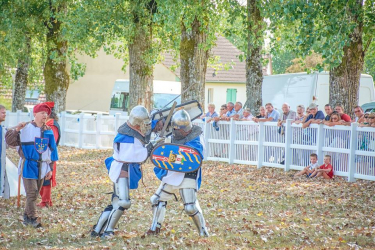 Combat Médiéval au Donjon de Ballon - Ballon, Pays de la Loire