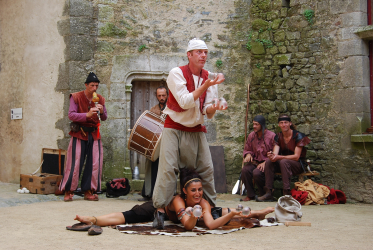 Enfants du Moyen Age : Un jour saltimbanque tu seras , Saint André sur Sèvre - Saint André sur Sèvre, Nouvelle-Aquitaine